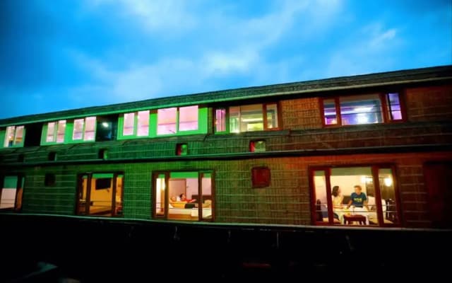 Indiavacationz Houseboat