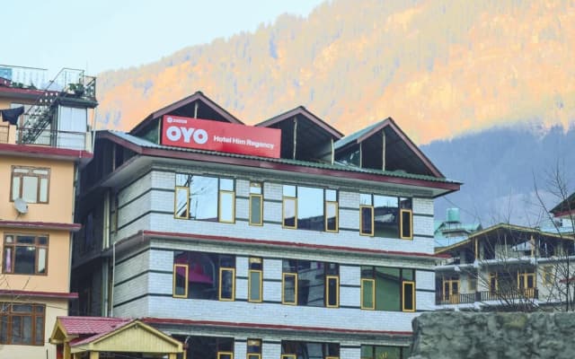OYO 24006 Hotel Him Regency