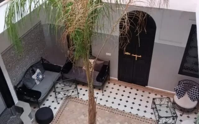Riad étoile ocre