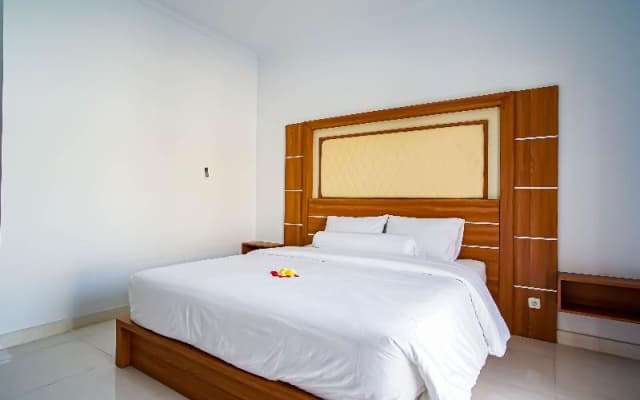 Kadek Bagus Guest House by ZUZU