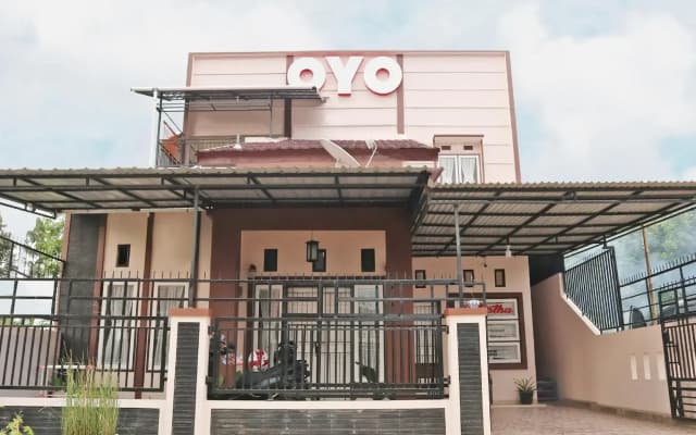 OYO 2192 Hotel D'ostha Residence Syariah