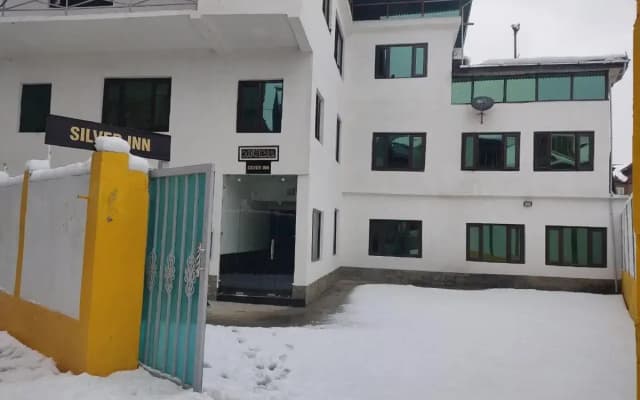 Hotel Silver Inn Srinagar