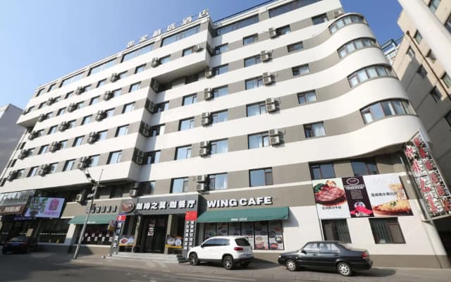 Homeinn Plus Hotel (Dandong Yalu River Grand Bridge Broken Bridge Scenic Area Railway Station)