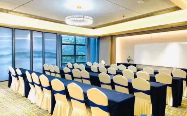 Vienna International Hotel (Wenzhou Vocational College of Science and Technology)