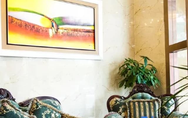 Golden Dragon Hotel (Red River Maitreya Branch)