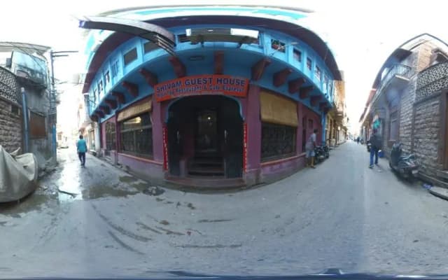 Shivam Paying Guest House
