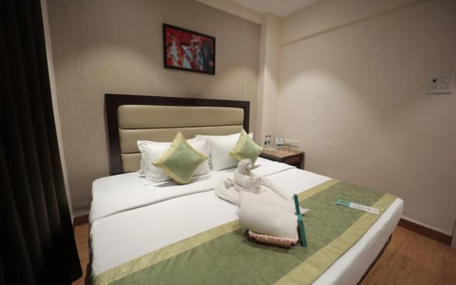 The Byke Studio Pure Veg Apartment, Thane