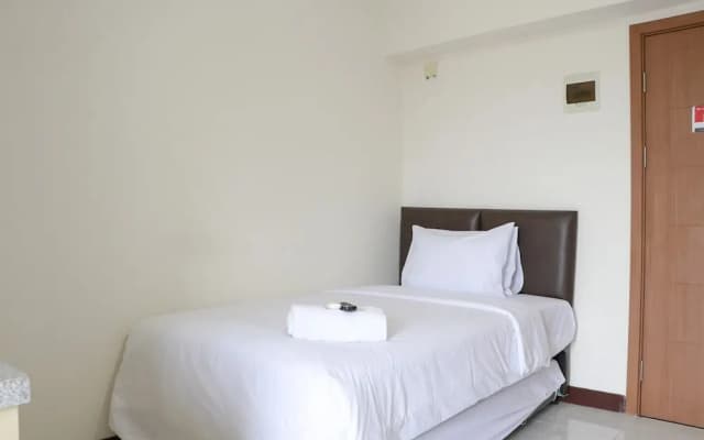 Simple And Enjoy Living Studio Room At Cinere Resort Apartment