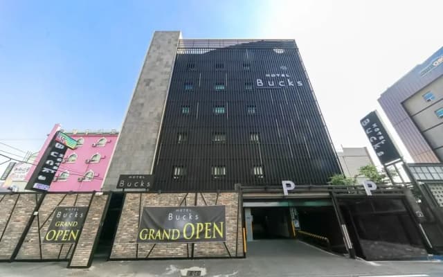 Changwon Myeongseo-Dong Hotel Bucks