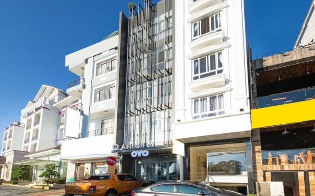 OYO 428 QA Hotel
