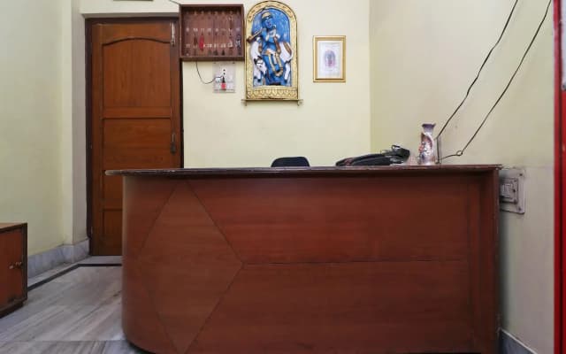 OYO 18668 Ananya Guest House