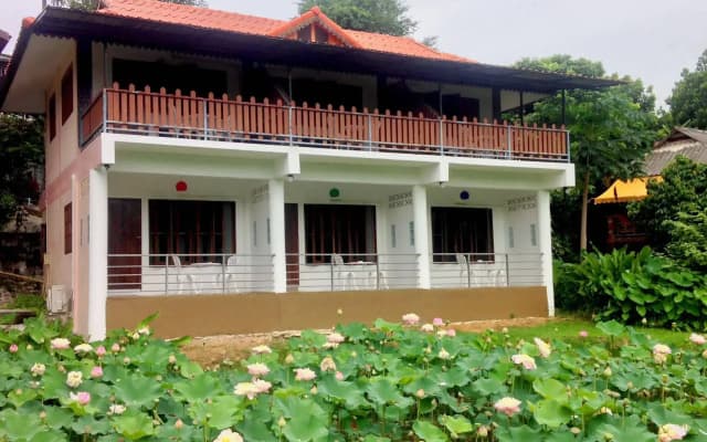 Brook View Resort