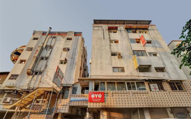 Flagship 83069 Hotel Rudra Palace