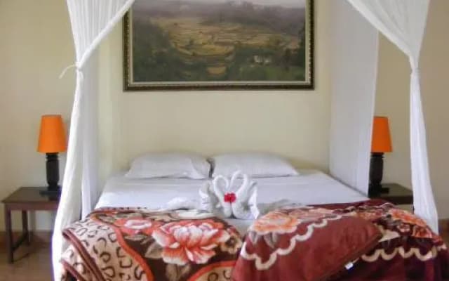 Mahagiri Resort & Restaurant