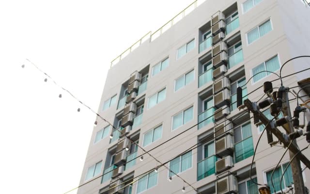 Отель Centro One Patong