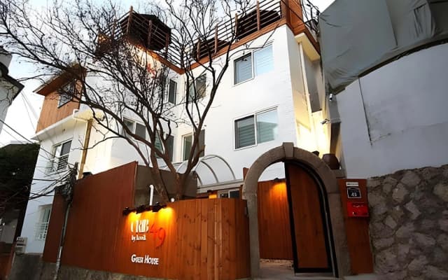 Crib 49 Guesthouse - Foreigner only