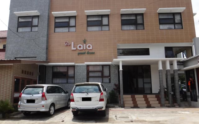 Front One Inn Malang