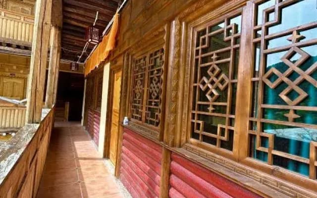 Danba Luo Jia Yunjie  Homestay