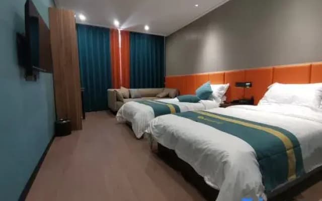 Yijia Business Hotel