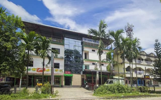 Oyo 17215 Garg Residency