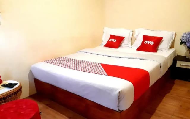 Super OYO 1696 Sapo Rumbia