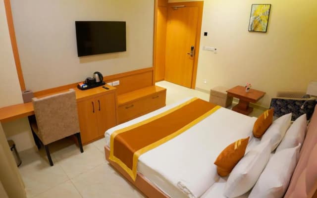 Hotel Cheer Royale