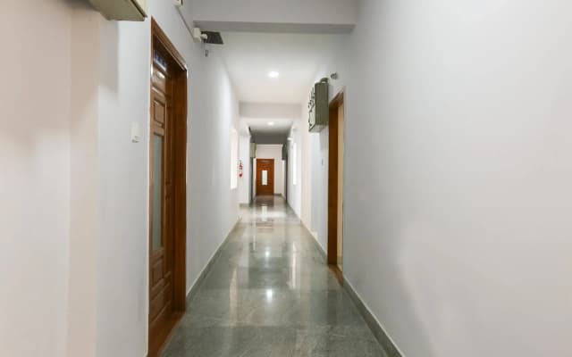 OYO 62861 Shriram Residency