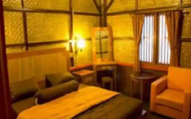 Sawung Gawir Restaurant and Bungalow Ciwidey