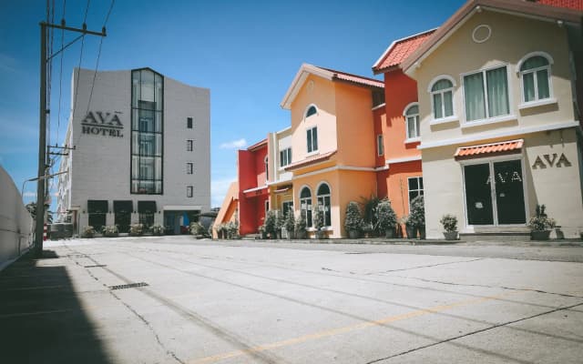 Royal Place Hotel