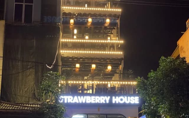 Strawberry Ha Giang Loop