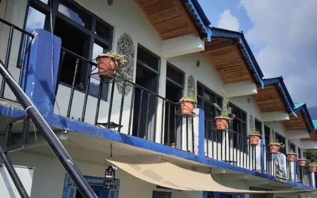 Falcon Homestay