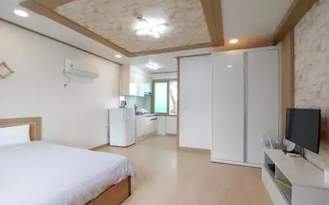 Jeju Oreum Pension