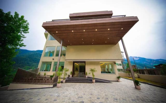 Justa Grand View Resort & Spa, Manali