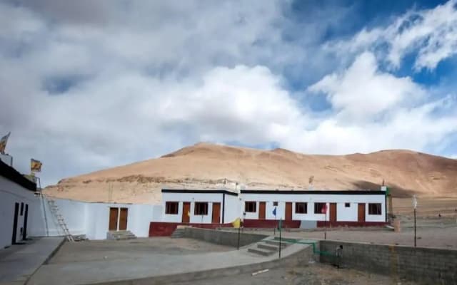 Hotel Tsokar