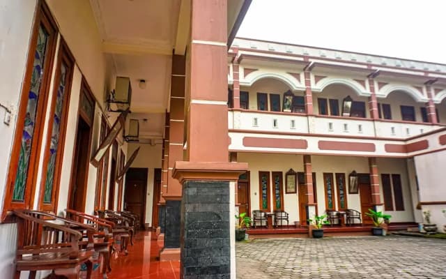 Hotel Laweyan Solo