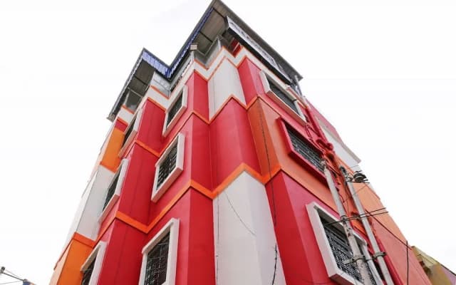 OYO 9975 Hotel Asmeet