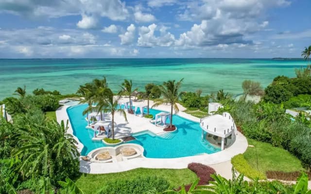 Курортный отель Ycona Luxury