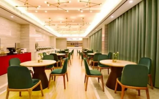 Wanhou Academy of Fine Arts Hotel (Yiyang Xiufeng Park Branch)