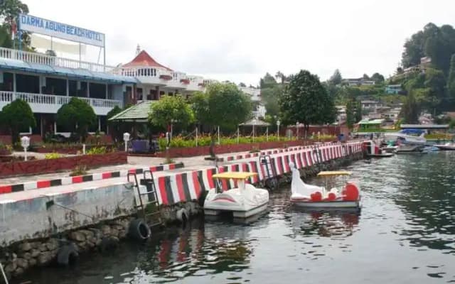 Darma Agung Beach Parapat