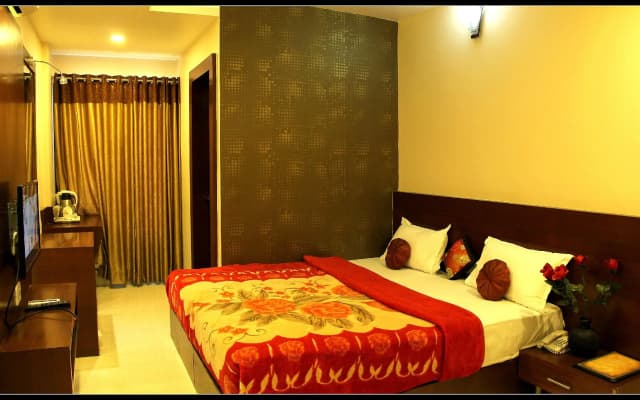 Hotel Shri Khedapati International