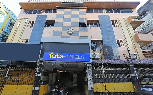 Fabhotel Heera Holiday Inn