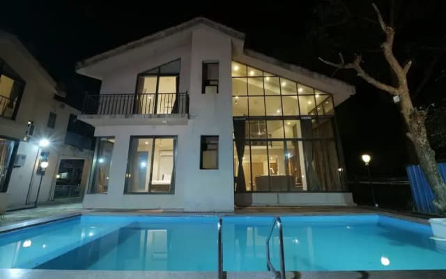 Sandal Wood Villa By 97RoyalVista