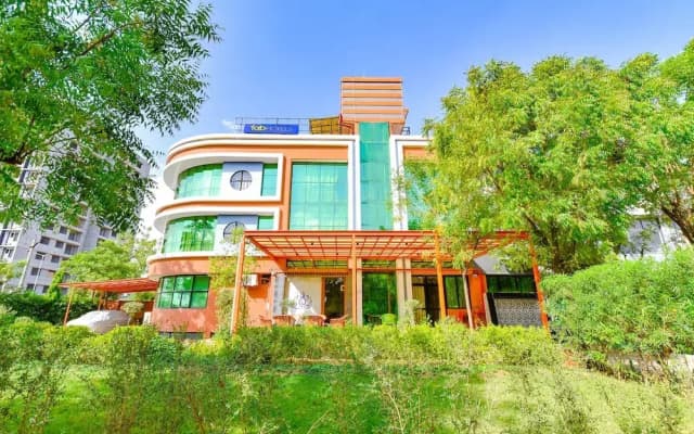 Siddharth Corporate By FabHotel