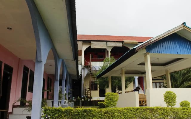 FX 72 Ruteng Hotel