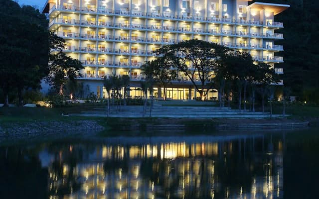 Pico Sands Hotel