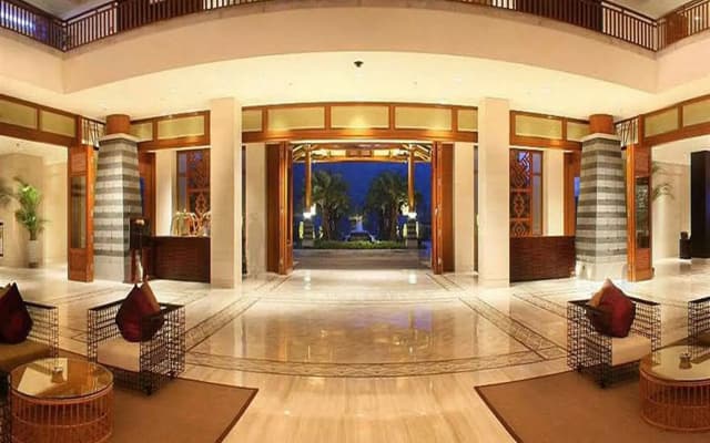 Le Meridien Shimei Bay Beach Resort & Spa