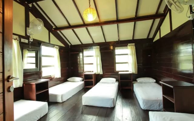 Begadang Backpackers