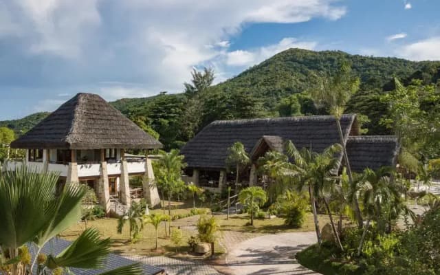 Les Lauriers Eco Hotel