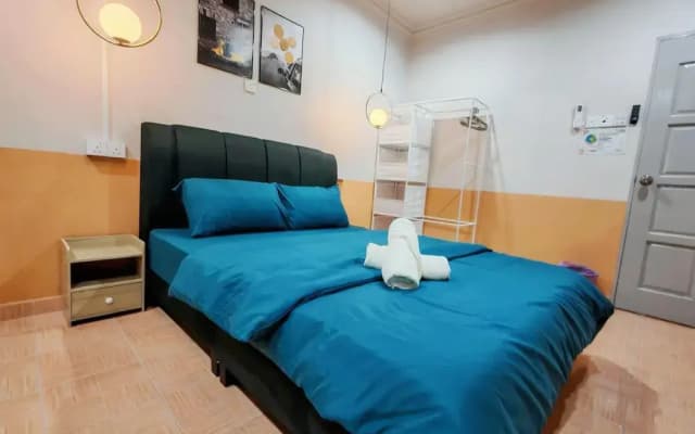 Comfy Tok Sira Home Kuantan 5 BR