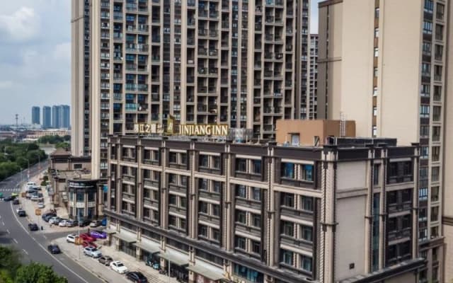 Jinjiang Inn Select Suzhou Shengze Sunhuxilu Hotel